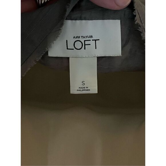 LOFT Boho Shiny Sheer Light Gray Top. Size Small - Picture 3 of 8